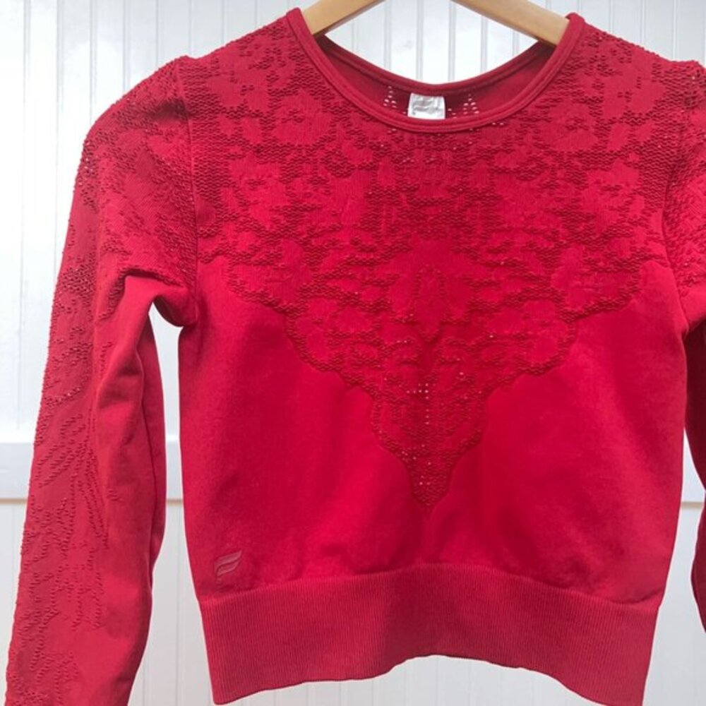 Fabletics Crop Top Seamless Vixen Red Long Sleeve‎ S NWT Athleisure Gym Workout